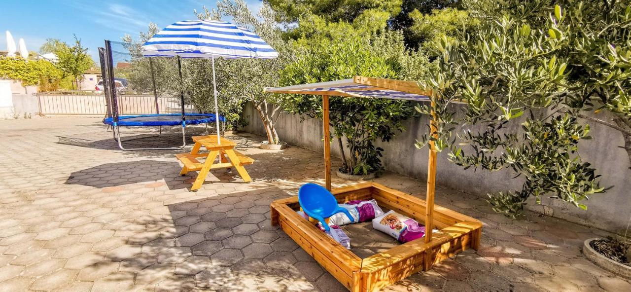 Apartment Jerry With Private Pool 米欧纳 外观 照片