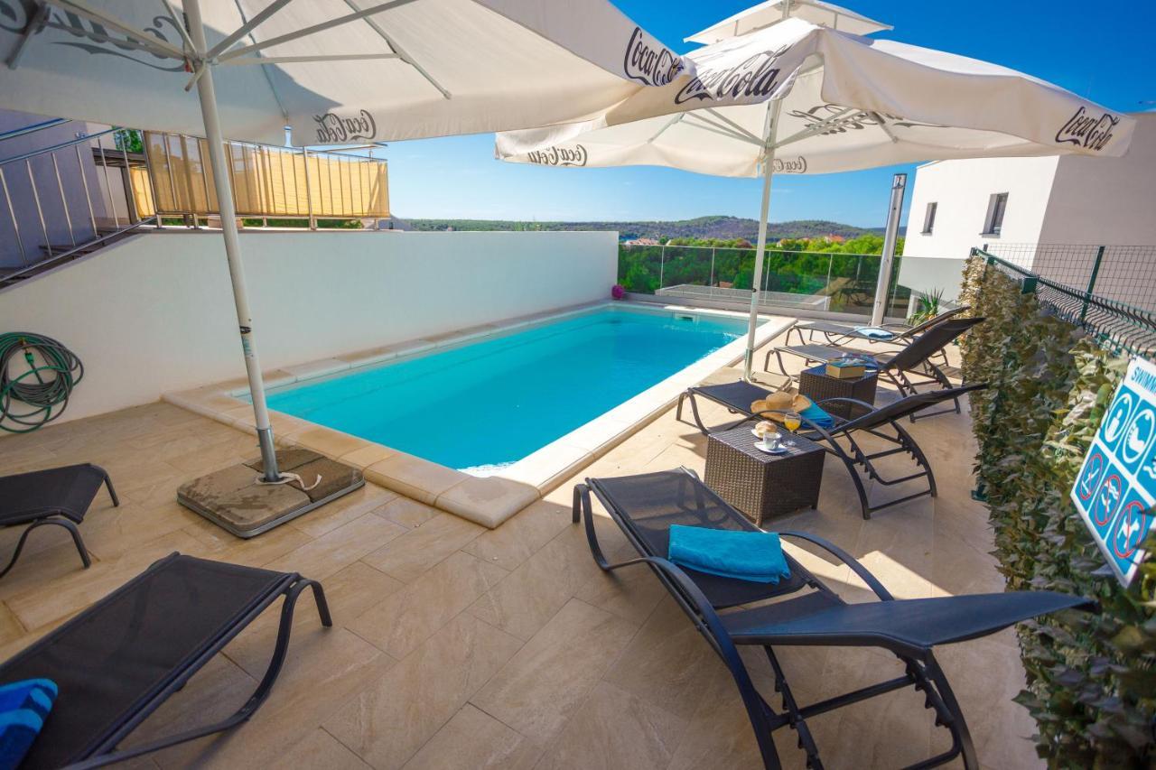 Apartment Jerry With Private Pool 米欧纳 外观 照片