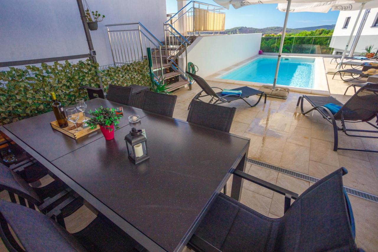 Apartment Jerry With Private Pool 米欧纳 外观 照片